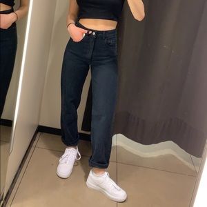 Zara high rise black mom jean 24